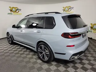 2025 BMW X7