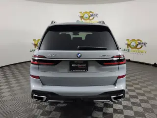2025 BMW X7
