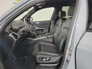 2025 BMW X7