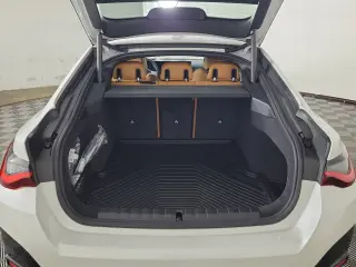 2025 BMW i4