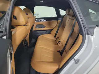 2025 BMW i4