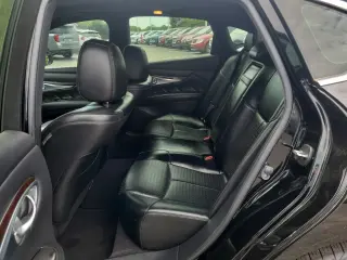2017 INFINITI Q70