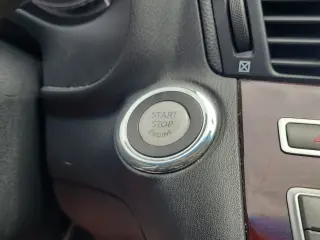 2017 INFINITI Q70