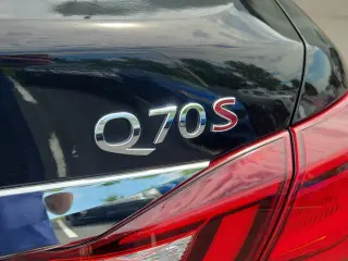 2017 INFINITI Q70