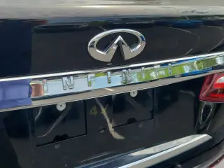 2017 INFINITI Q70
