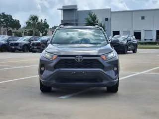 Toyota RAV4 2021 XLE Premium 4dr SUV