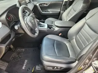 Toyota RAV4 2021 XLE Premium 4dr SUV