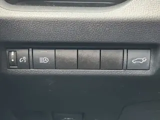 Toyota RAV4 2021 XLE Premium 4dr SUV