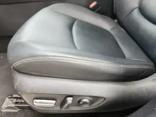Toyota RAV4 2021 XLE Premium 4dr SUV