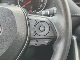 Toyota RAV4 2021 XLE Premium 4dr SUV