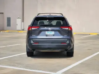 Toyota RAV4 2021 XLE Premium 4dr SUV
