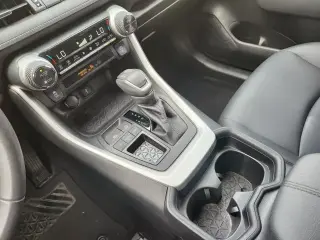 Toyota RAV4 2021 XLE Premium 4dr SUV