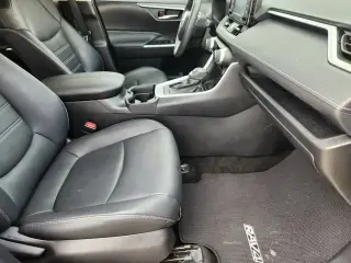 Toyota RAV4 2021 XLE Premium 4dr SUV