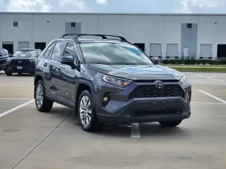 Toyota RAV4 2021 XLE Premium 4dr SUV