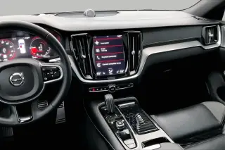 Volvo S60 Recharge 2022 eAWD T8 R-Design 4dr Sedan