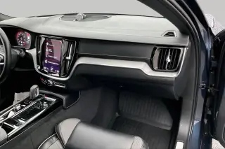 Volvo S60 Recharge 2022 eAWD T8 R-Design 4dr Sedan