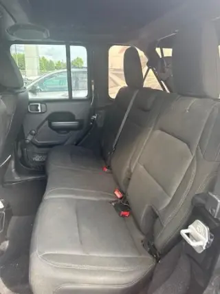 Jeep Wrangler Unlimited 2018 4x4 Sport 4dr SUV (midyear release)