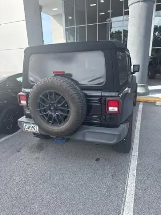 Jeep Wrangler Unlimited 2018 4x4 Sport 4dr SUV (midyear release)