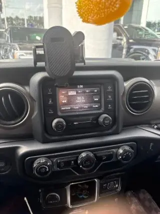 Jeep Wrangler Unlimited 2018 4x4 Sport 4dr SUV (midyear release)
