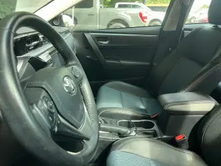 Toyota Corolla 2015 L 4dr Sedan 6M
