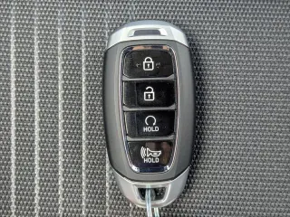 Hyundai VENUE 2025 Limited 4dr Crossover