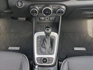 Hyundai VENUE 2025 Limited 4dr Crossover