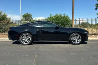 Ford Mustang 2024 EcoBoost 2dr Fastback
