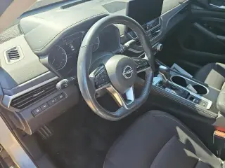 Nissan Altima 2023 2.5 SV 4dr Sedan