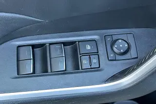Toyota RAV4 2023 XLE Premium 4dr SUV