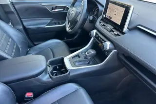 Toyota RAV4 2023 XLE Premium 4dr SUV