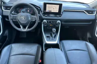 Toyota RAV4 2023 XLE Premium 4dr SUV