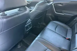 Toyota RAV4 2023 XLE Premium 4dr SUV