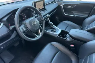 Toyota RAV4 2023 XLE Premium 4dr SUV