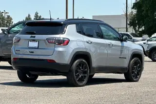 Jeep Compass 2023 4x4 Latitude 4dr SUV
