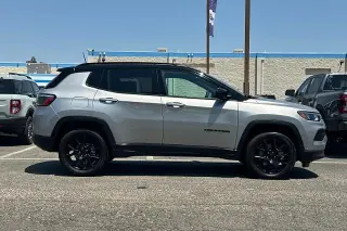 Jeep Compass 2023 4x4 Latitude 4dr SUV