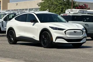 Ford Mustang Mach-E 2025 Select 4dr SUV