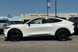 Ford Mustang Mach-E 2025 Select 4dr SUV