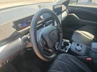 Ford Mustang Mach-E 2023 Select 4dr SUV