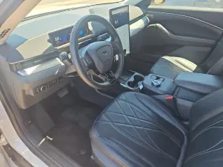 Ford Mustang Mach-E 2023 Select 4dr SUV