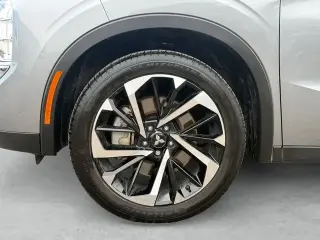 Mitsubishi Outlander 2022 SE 4dr SUV