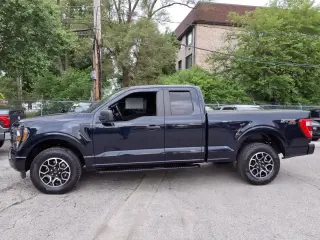Ford F-150 2023 4x4 XLT 4dr SuperCab 6.5 ft. SB