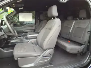 Ford F-150 2023 4x4 XLT 4dr SuperCab 6.5 ft. SB