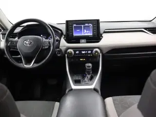 Toyota RAV4 2021 AWD XLE 4dr SUV