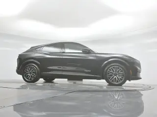 Ford Mustang Mach-E 2025 Premium 4dr SUV