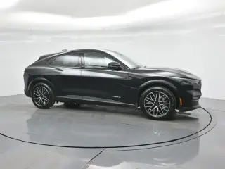 Ford Mustang Mach-E 2025 Premium 4dr SUV