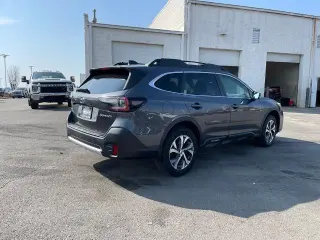 Subaru Outback 2022 AWD Limited 4dr Crossover