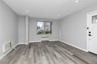 Tres cuartos Apt/Fresh Meadows