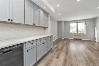 Tres cuartos Apt/Fresh Meadows