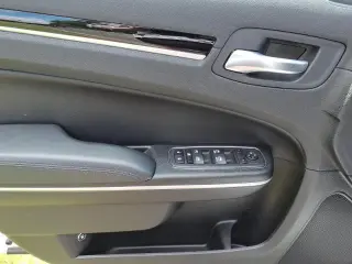 Chrysler 300 2023 AWD Touring L 4dr Sedan