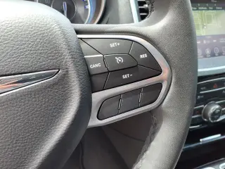 Chrysler 300 2023 AWD Touring L 4dr Sedan
